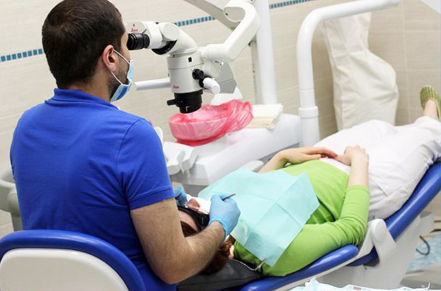 Действующая стоматология в Приморском районе