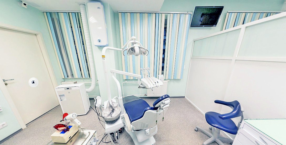 Действующая стоматология в Приморском районе