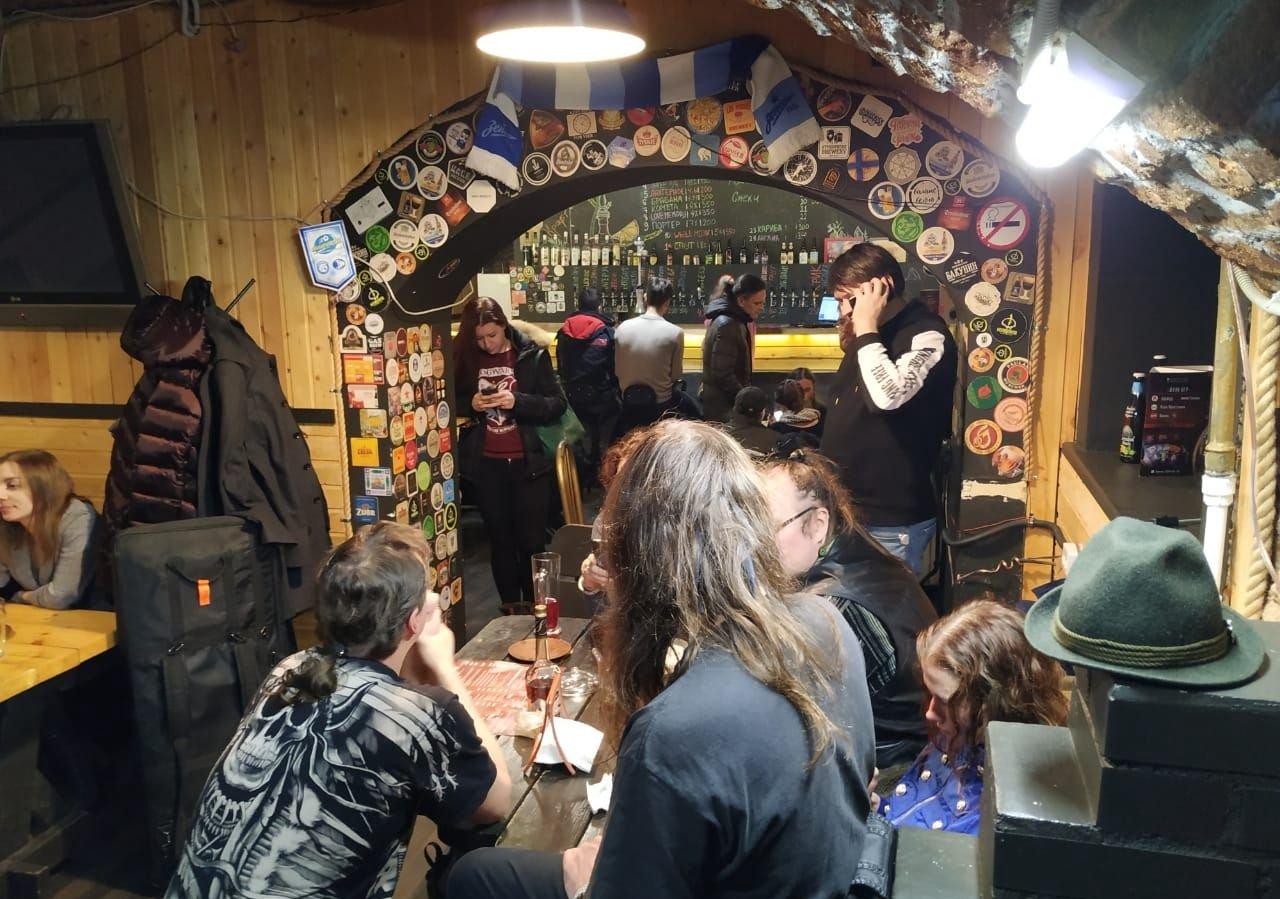 Рок-бар с живой музыкой в центре города