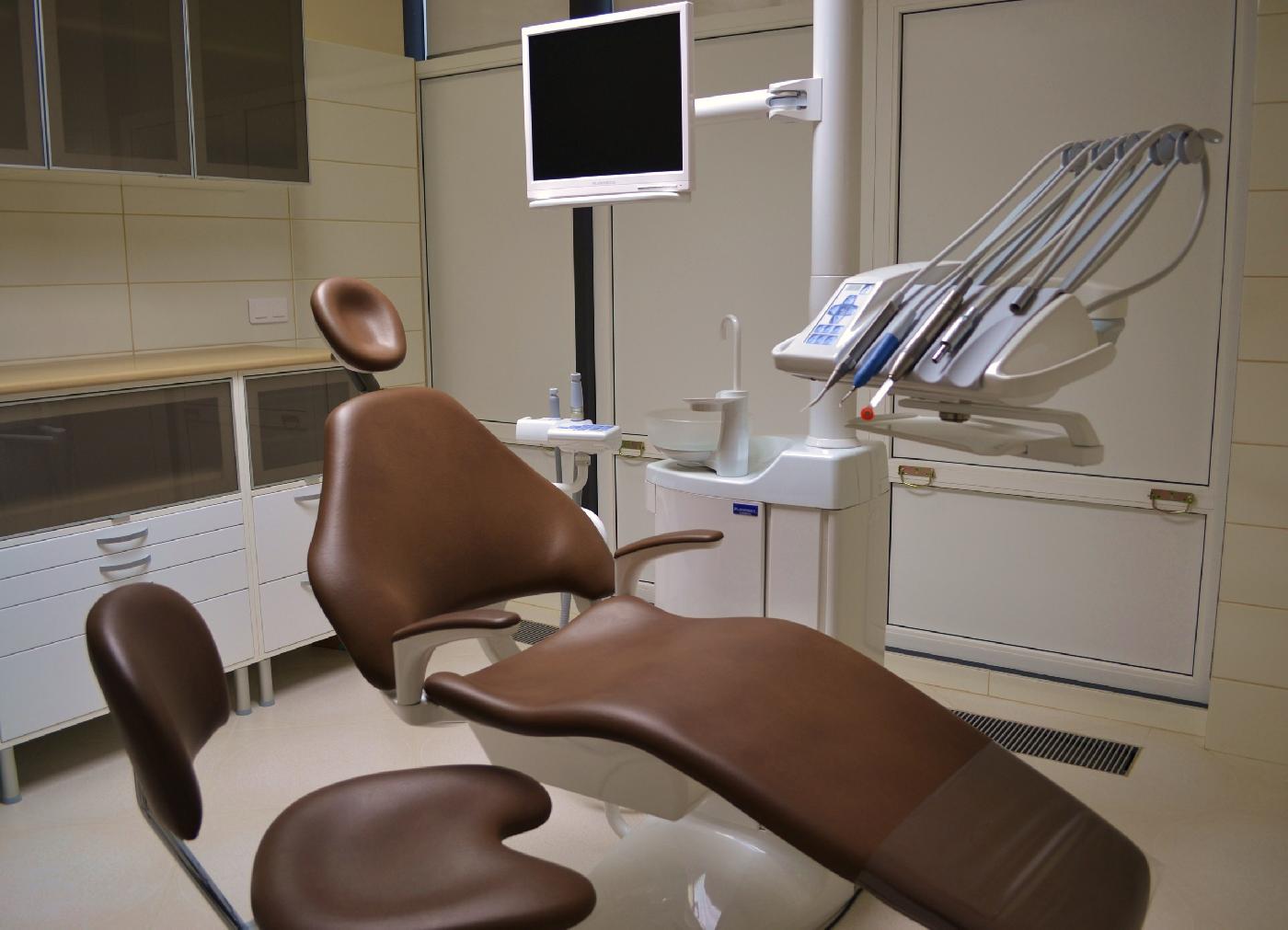 Стоматологическая клиника 3 кресла Калининский